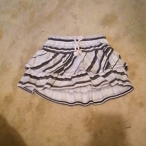 Ruffled black and white Scort